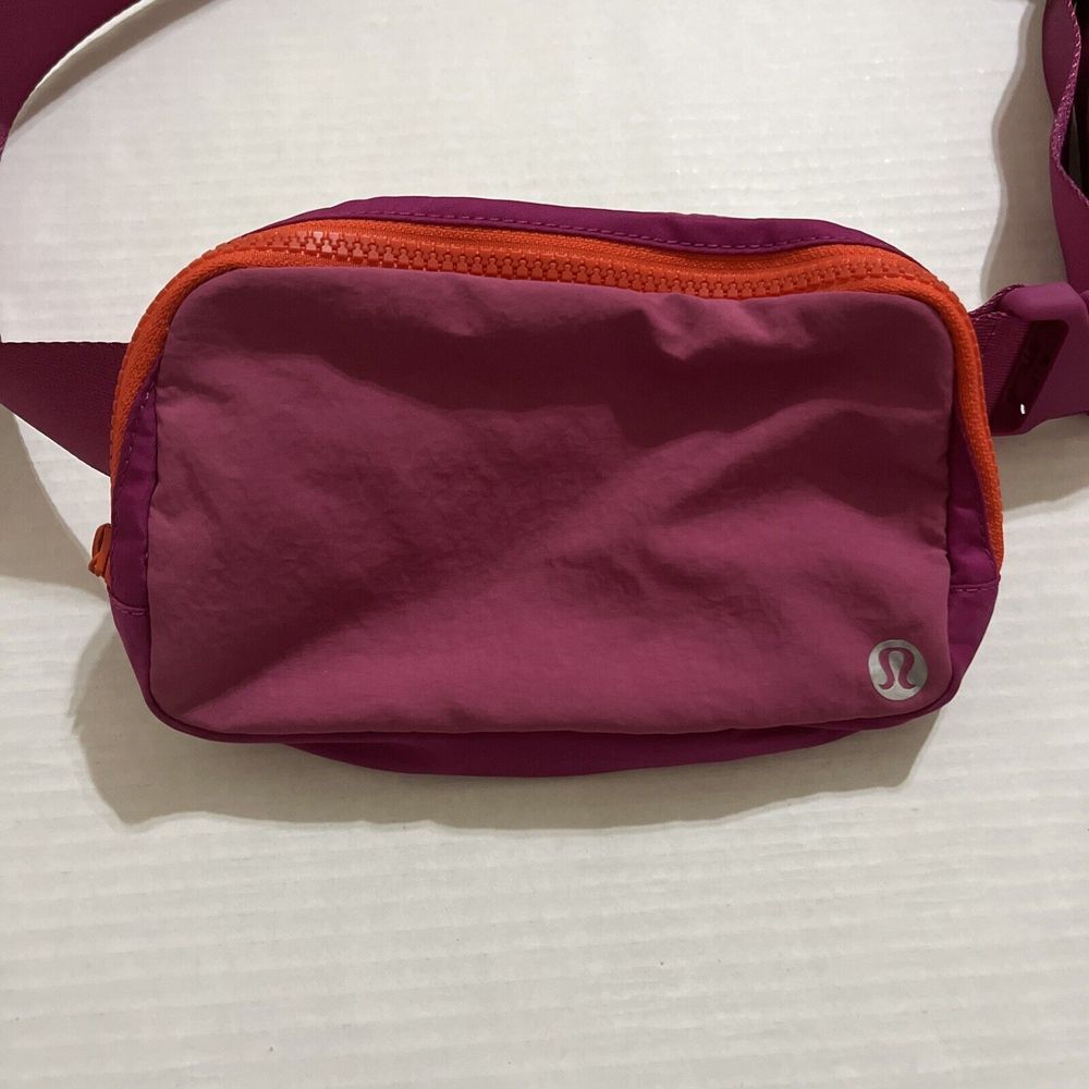 Original OG LULULEMON Everywhere Belt Bag Pink Lychee Raspberry PLYC/RIPR - Picture 2 of 10